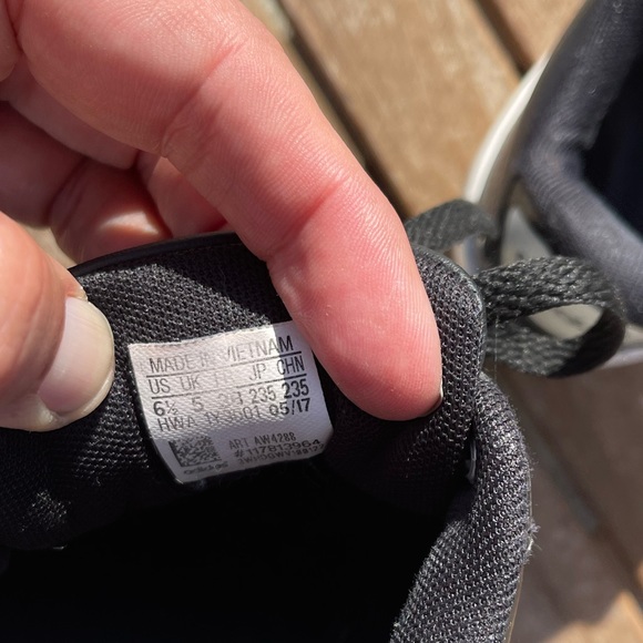 Adidas Cloudfoam Black Women's Sneakers 6.5 - Picture 3 of 6